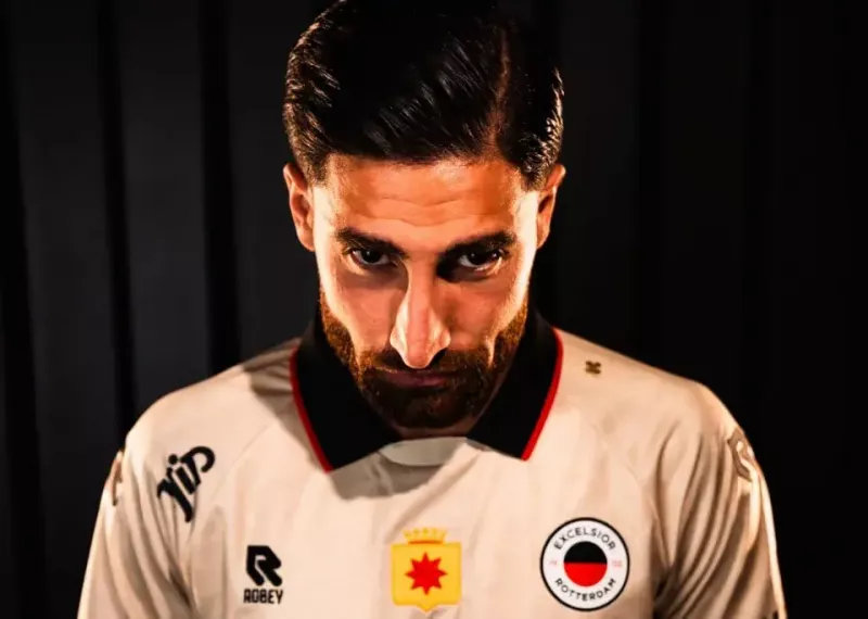 رونمایی از جهانبخش مقابل پی‌اس‌وی