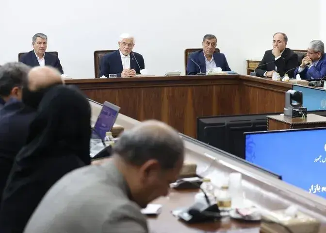 عارف: گرانی وضعیت آزاردهندهای پیدا کرده