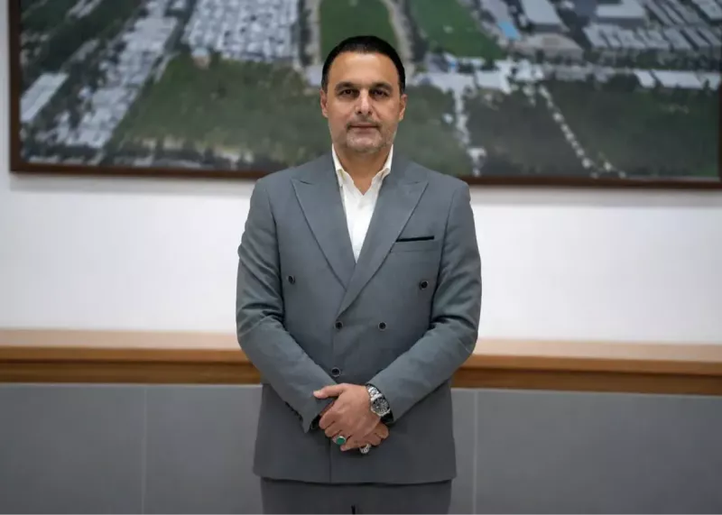 محمدی رسما حکم مدیرعاملی گرفت