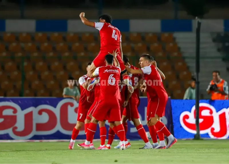 گزارش زنده: پرسپولیس 2 - استقلال خوزستان 0