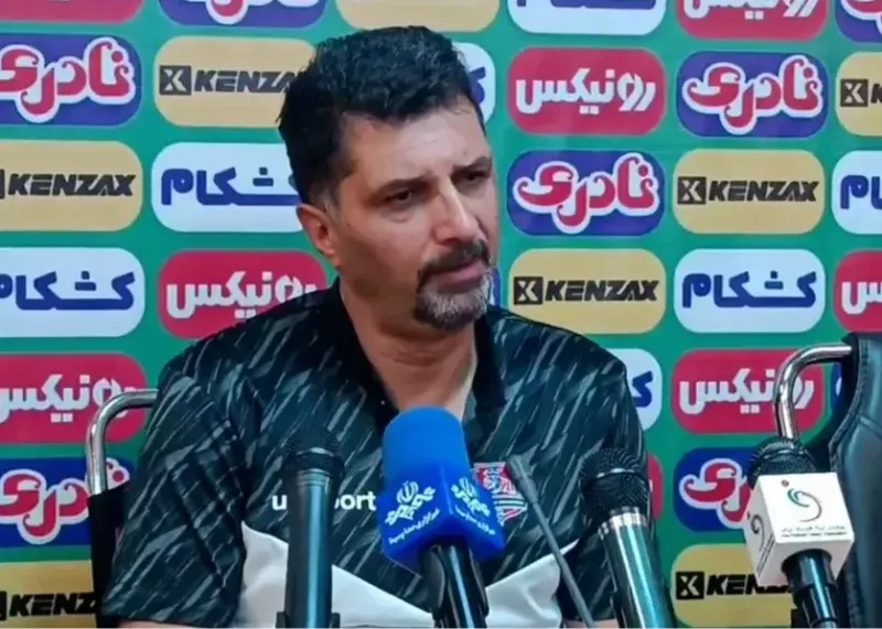 حسینی: فوتبال که پلیاستیشن نیست!