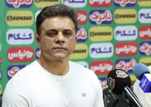 اعتراض سرمربی شمس‌آذر: بازیکن آدم آهنی نیست!