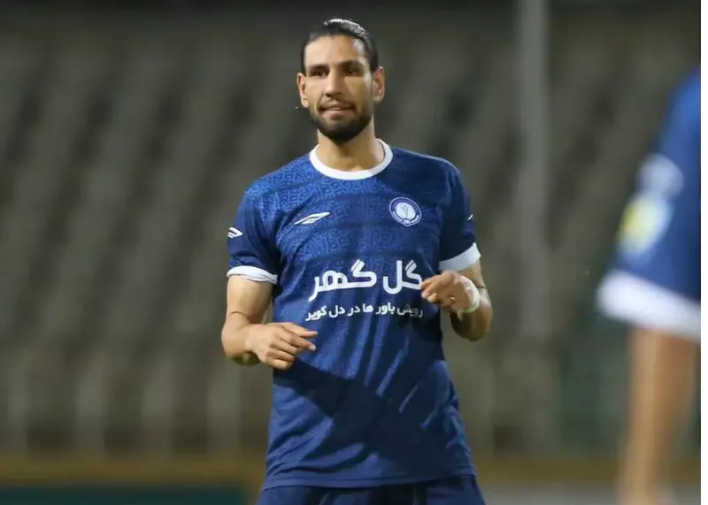 مهاجم مورد اعتماد رحمتی، خندان و آماده گلزنی