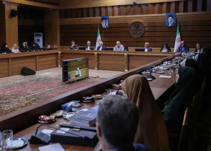 پزشکیان: اقدامات دشمن مانع رسیدگی به وضعیت مردم