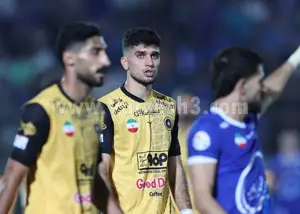 سپاهان شاکی لگد زدن آریا به در رختکن شهرقدس! 