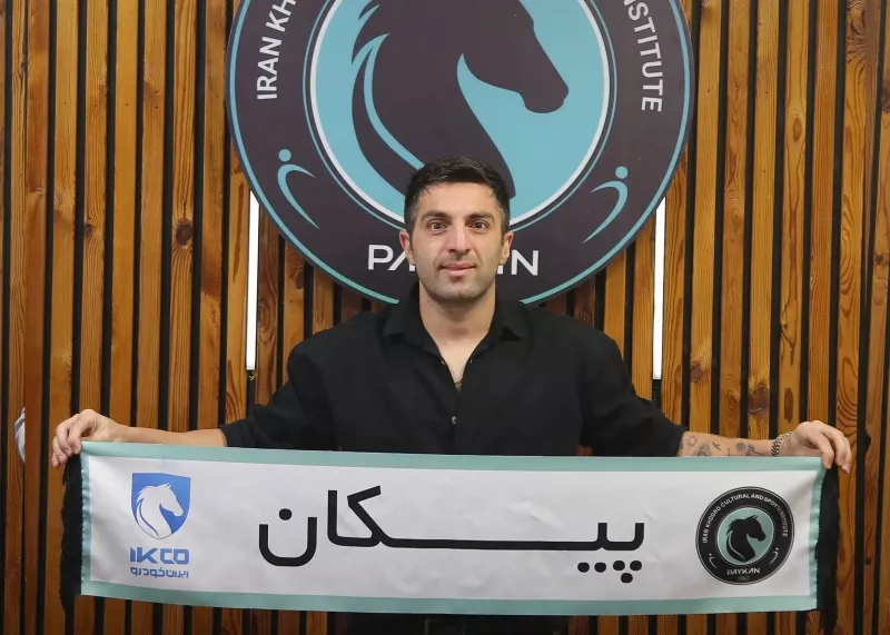 نریمان‌جهان پیکان را چوبله کرد! (عکس)