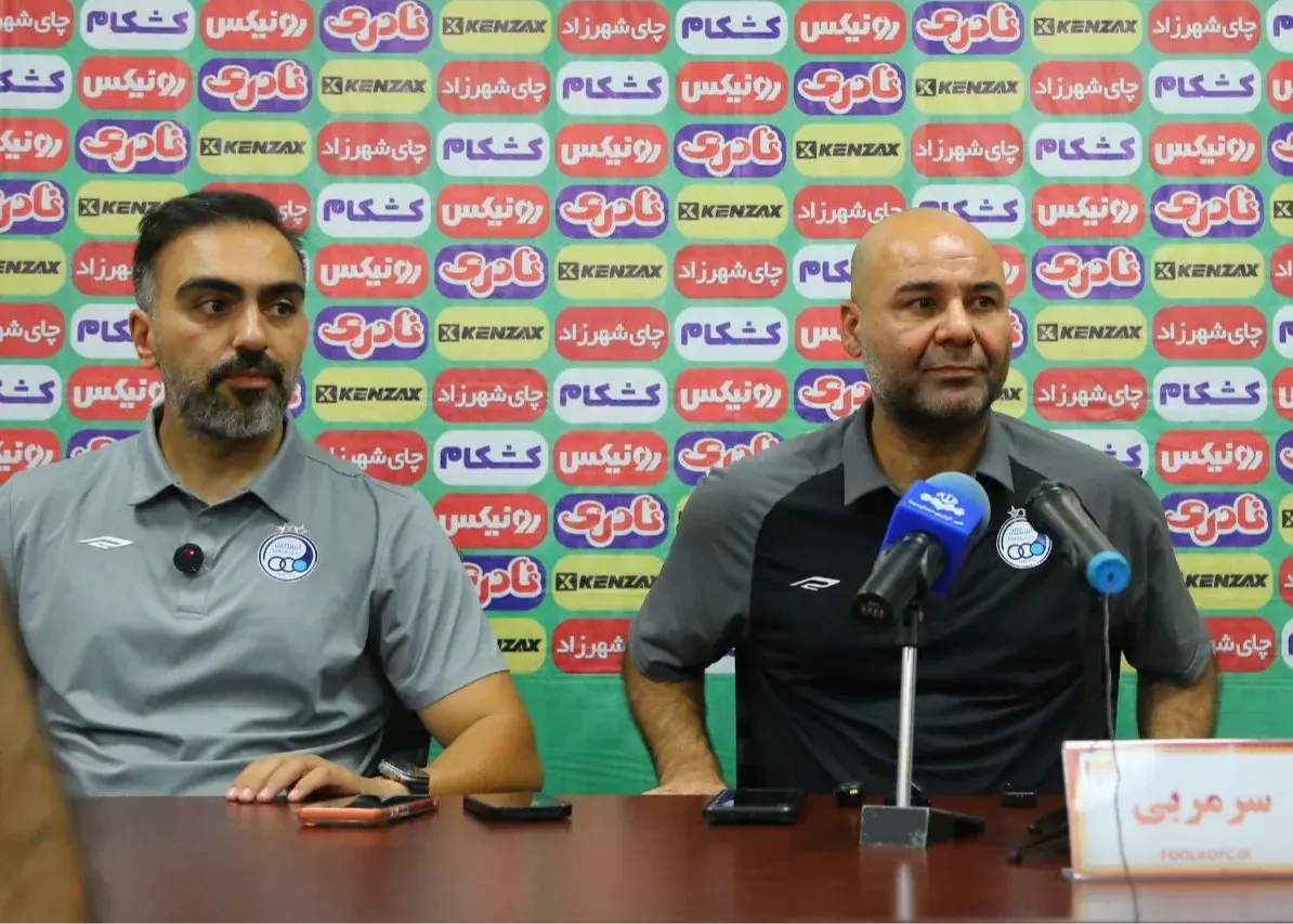 جر و‌ بحث طولانی در کنفرانس سهراب بختیاری‌زاده