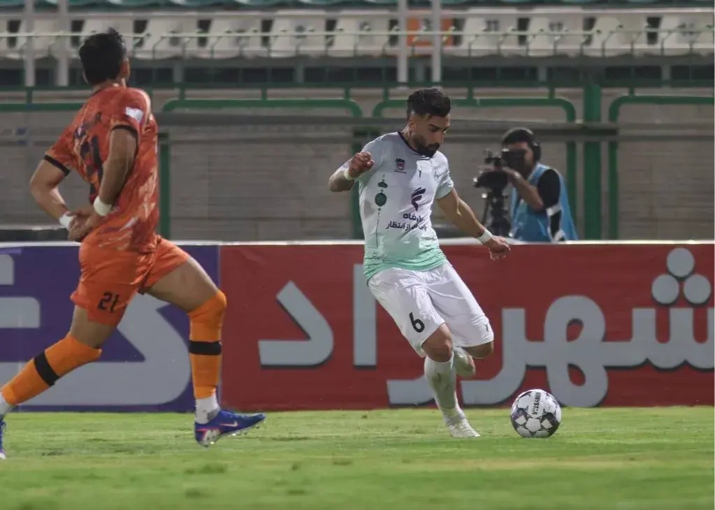 وینگر پرسپولیسی مدافع وسط شد! (عکس)