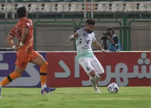 وینگر پرسپولیسی مدافع وسط شد! (عکس)