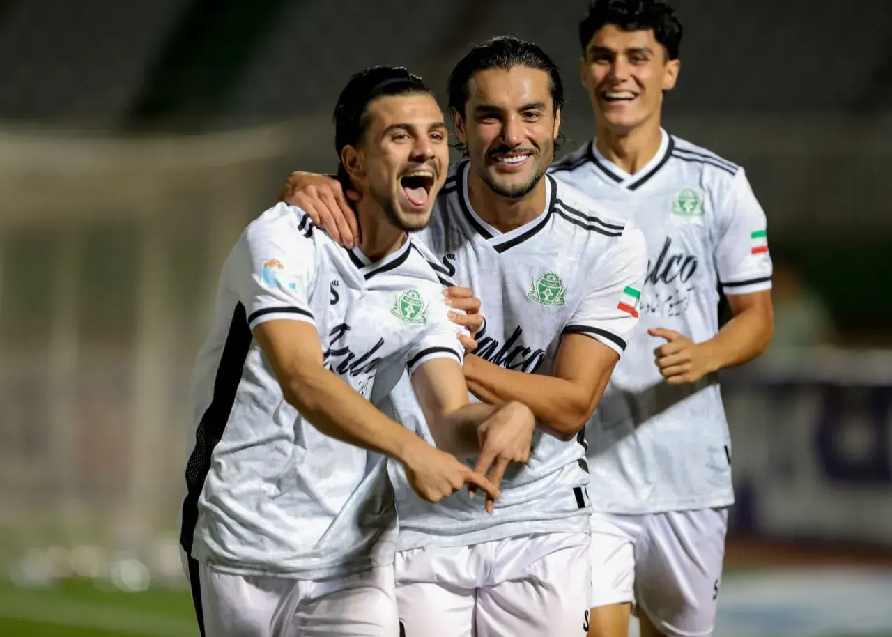پدیده پیروز مثل خرگوش رفت و گل زد!