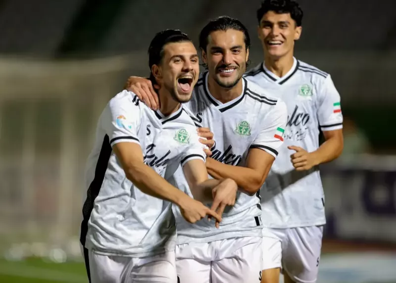 پدیده پیروز مثل خرگوش رفت و گل زد!