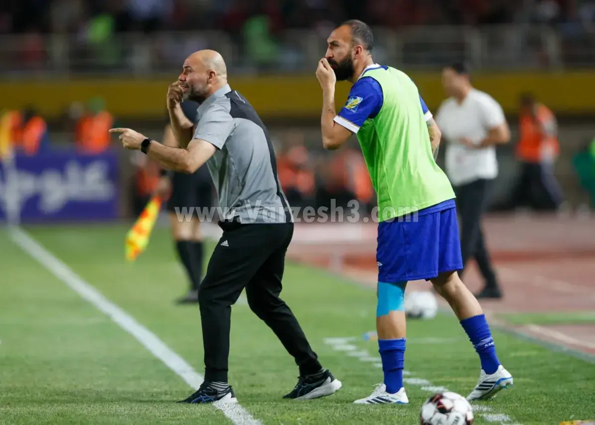 فرمانده استقلال طاقت نشستن ندارد! (عکس)