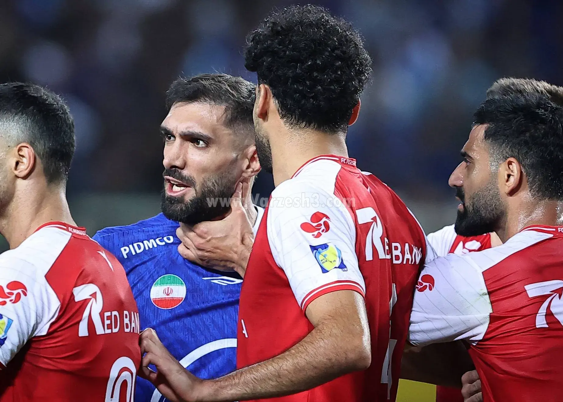 اختصاصی: کنعانی گلوی عارف را برید! (عکس)