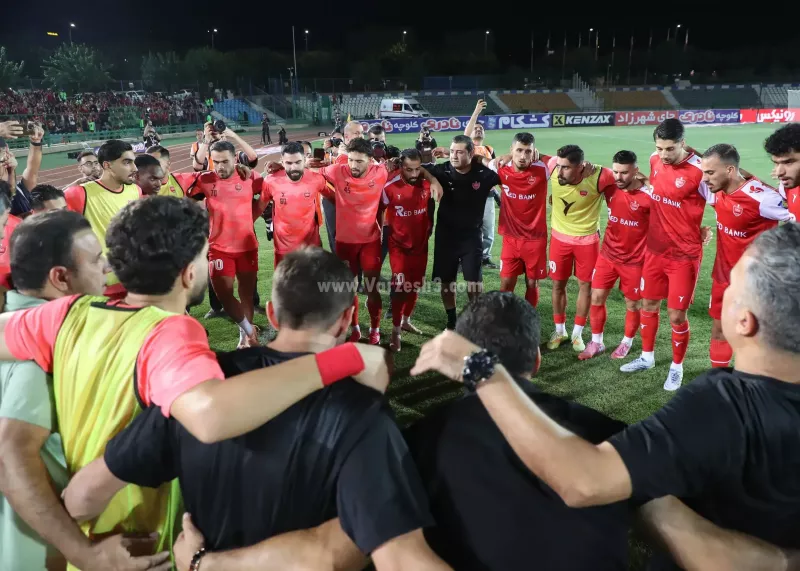 یک پرسپولیسِ نونوار در دربی حاضر شد!