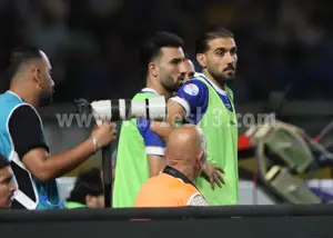 سه تعویض سوخته روی نیمکت کوچک استقلال