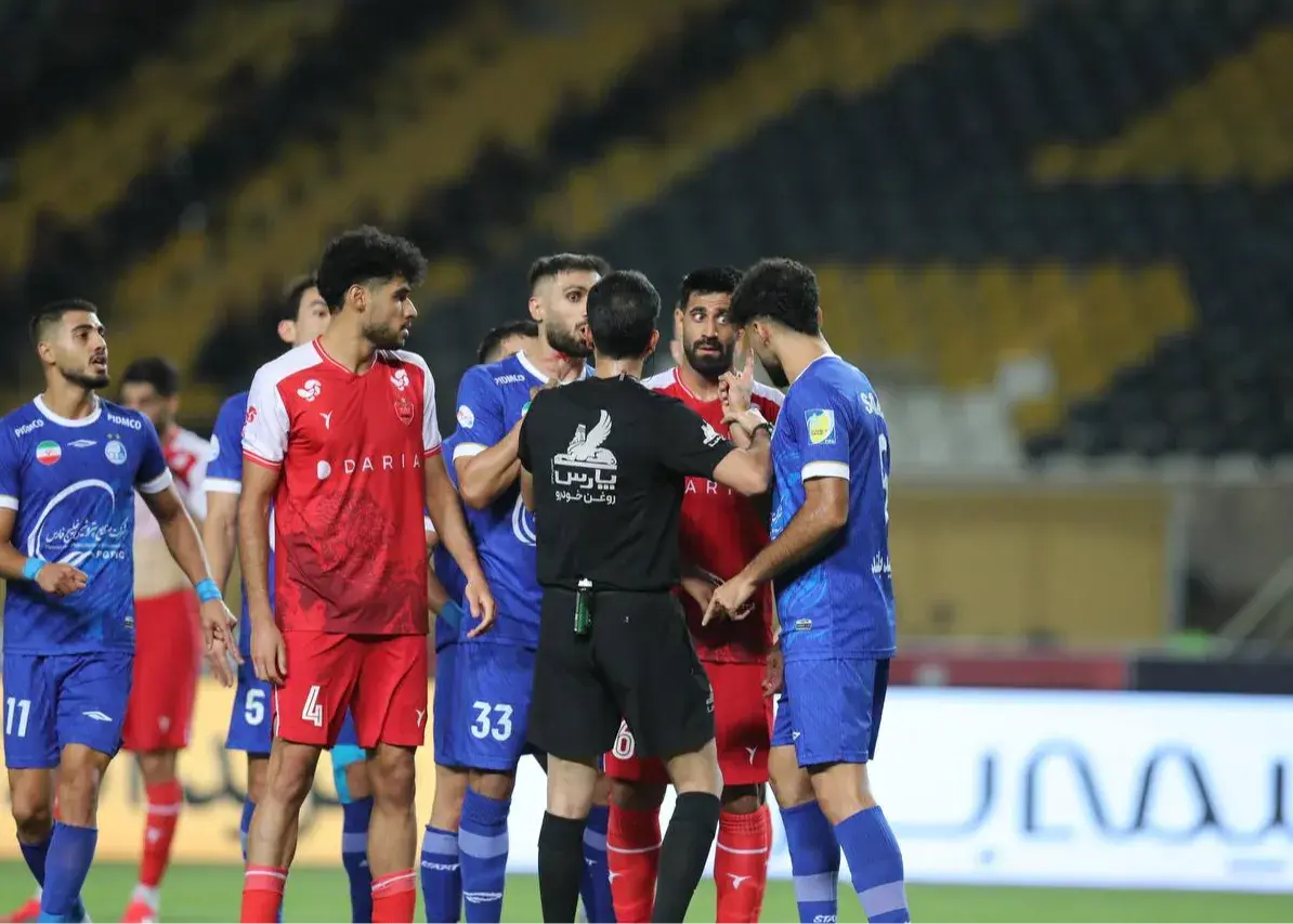 بند عجیب در شکایت از موعود: ناخن‌ها را چک نکردی!