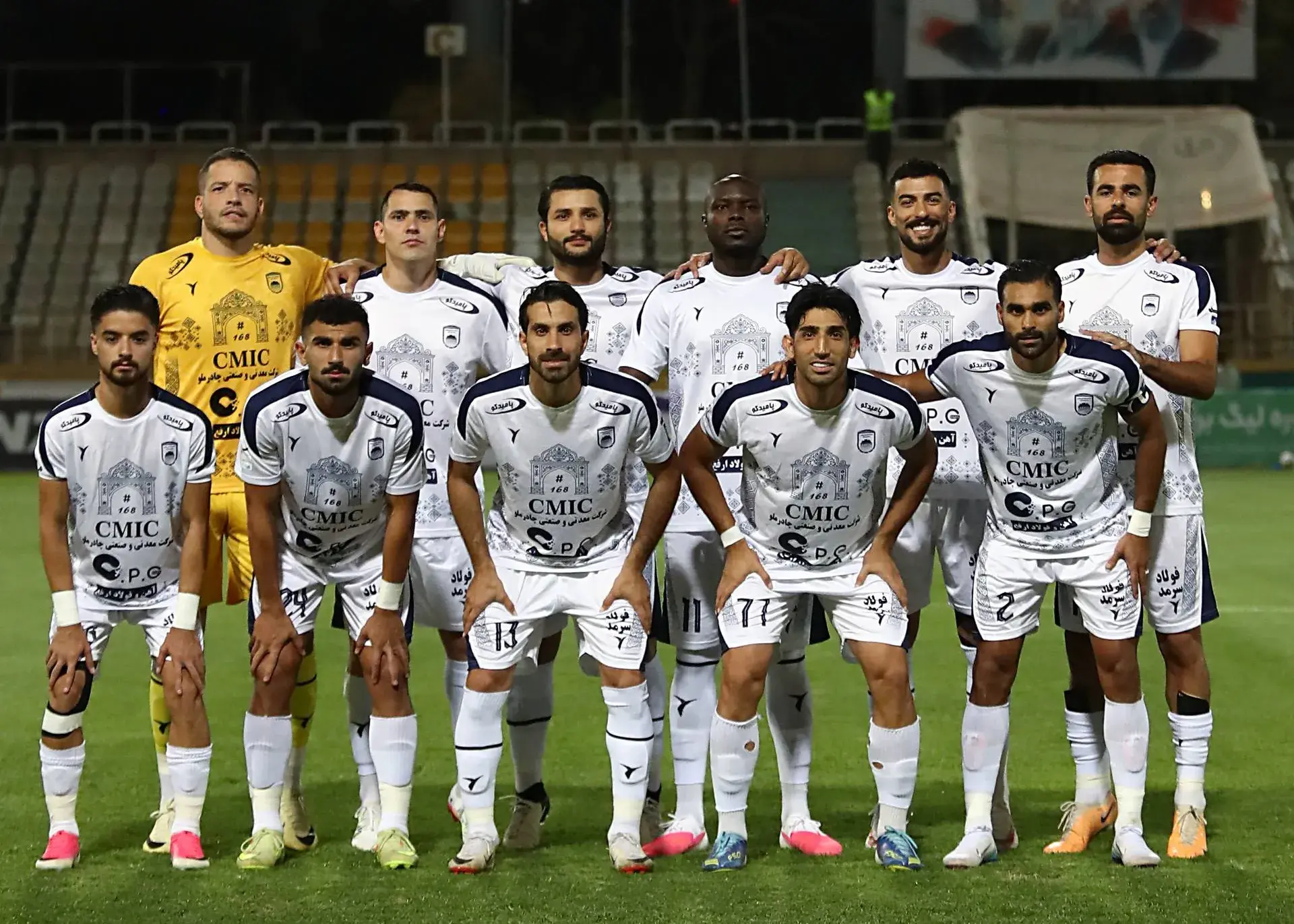 یازده بازیکن چادرملو مقابل شمس‌آذر
