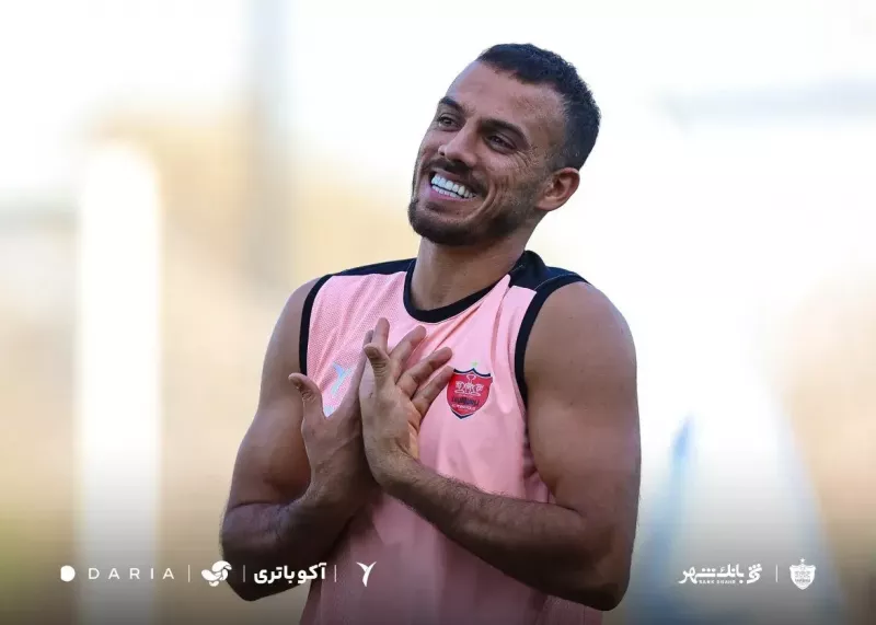لبخند نقطه ابهام ترکیب پرسپولیس (عکس)