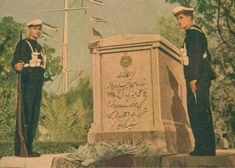 این فرمانده ایرانی پرچم انگلیس را در قشم پایین کشید