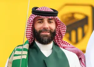 عربستان بنزما را زندانی کرد!