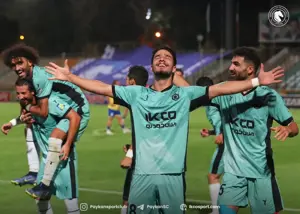 محصول استقلال با گل مقابل آبیها(عکس)