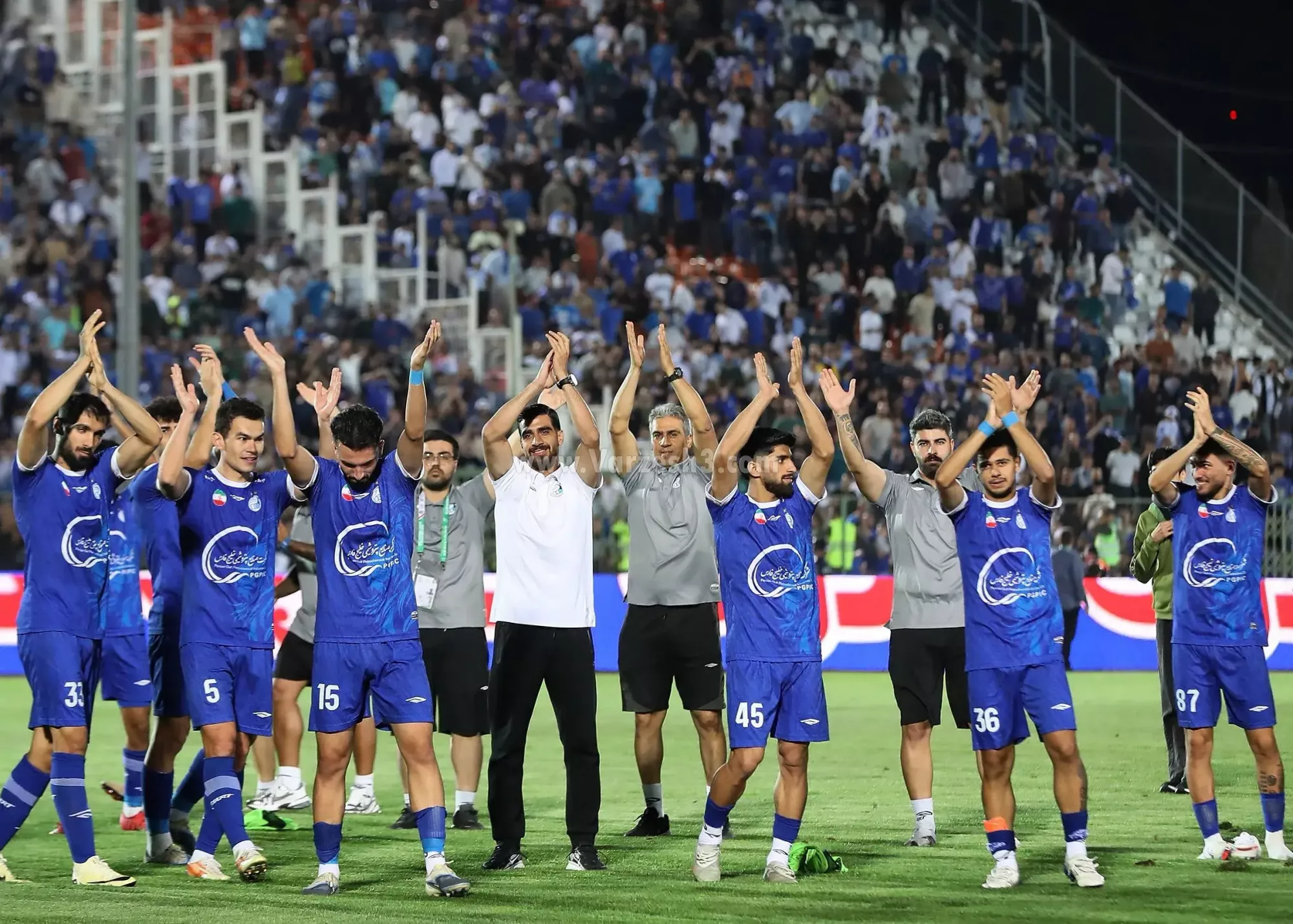 ایسلندی چسبناک پس از سه هفته (عکس)