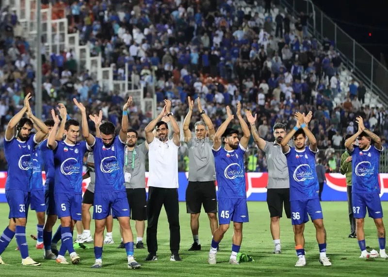 ایسلندی چسبناک پس از سه هفته (عکس)