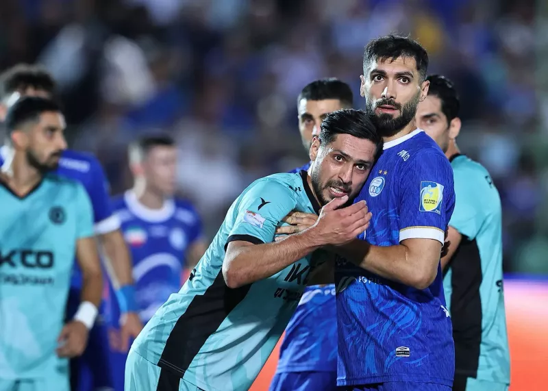 گزارش زنده: استقلال 1 - پیکان ۰