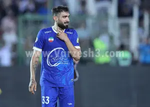 یک سال بعد، عارف همان بازیکن پیکان نبود