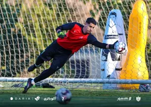 گلر پرسپولیس و این همه رقیب گردن کلفت!