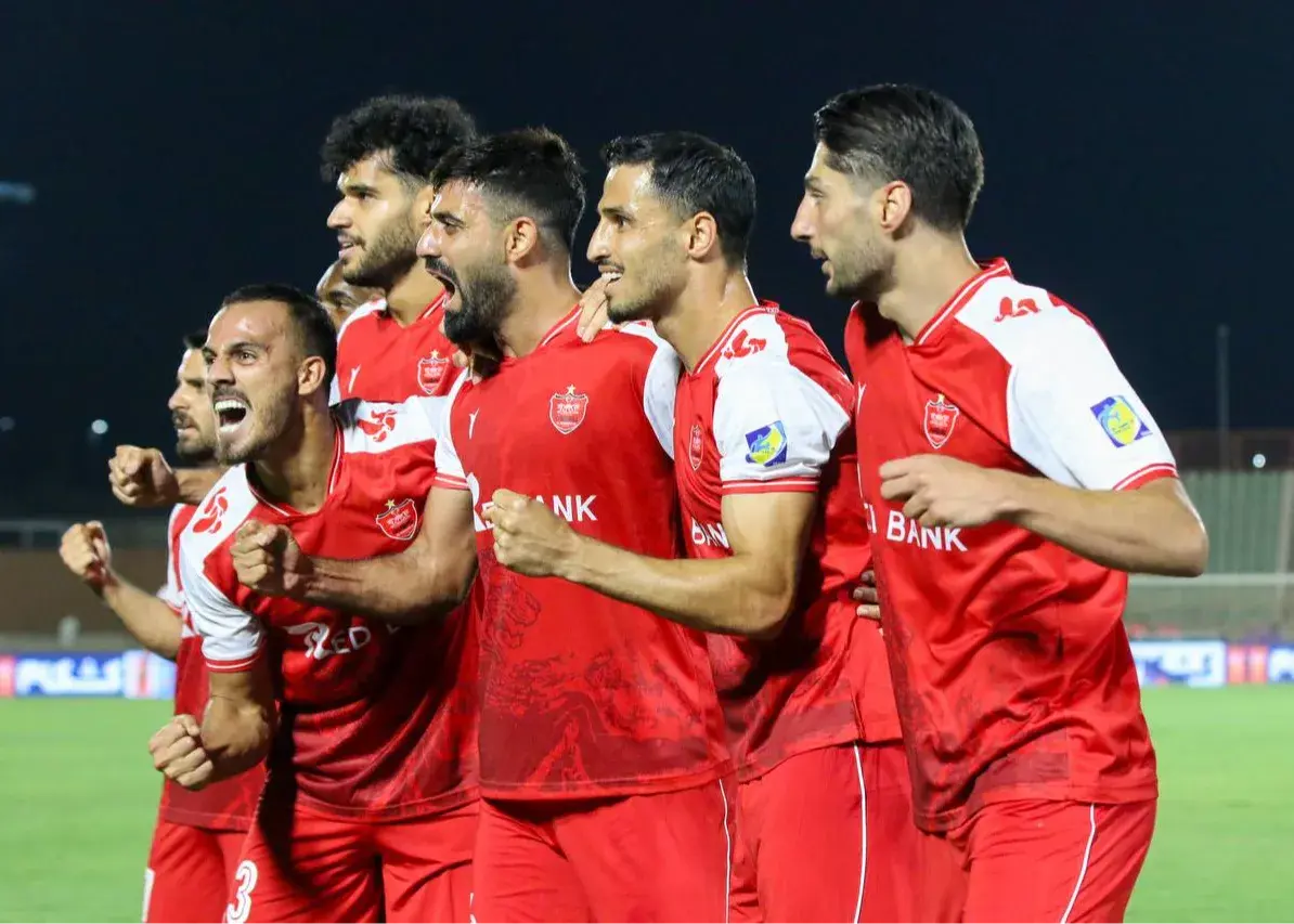 سه مصدومیت و یک حالت تهوع؛ چند حادثه عجیب و پیاپی در تمرین پرسپولیس! سه بازیکن پرسپولیس در فاصله ۲۴ ساعت دچار مصدومیت جزئی شدند.