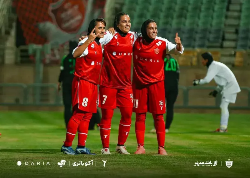 شروع جذاب نیلوفر اردلان با پرسپولیس