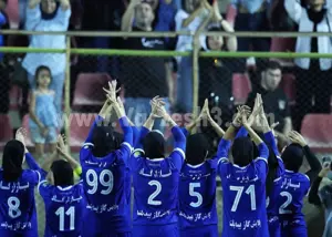 کری جذاب استقلال و خاتون قبل از بازی بزرگ