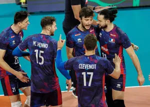قهرمان المپیک بیرحمانه صعود کرد