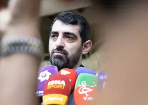داوری: سوتیریس با قلبش در ایران مانده است