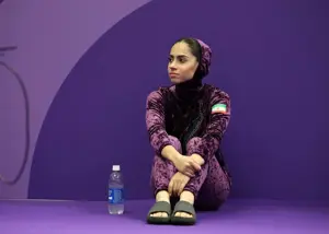 اولین دختر ژیمناست ایران روی استیج ناگویا (عکس)