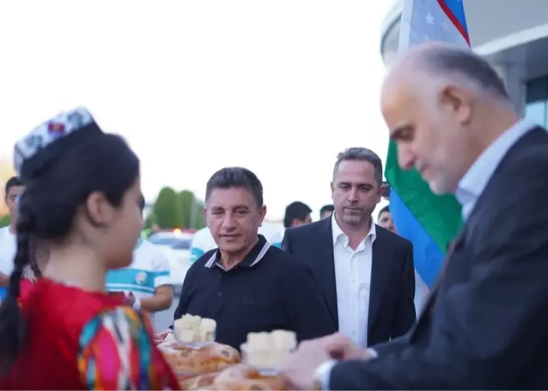 استقبال از تیم ملی در فرغانه با نان و کره!