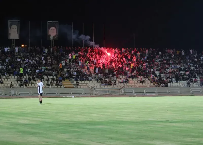رکوردشکنی هواداران در لیگ یک (عکس)