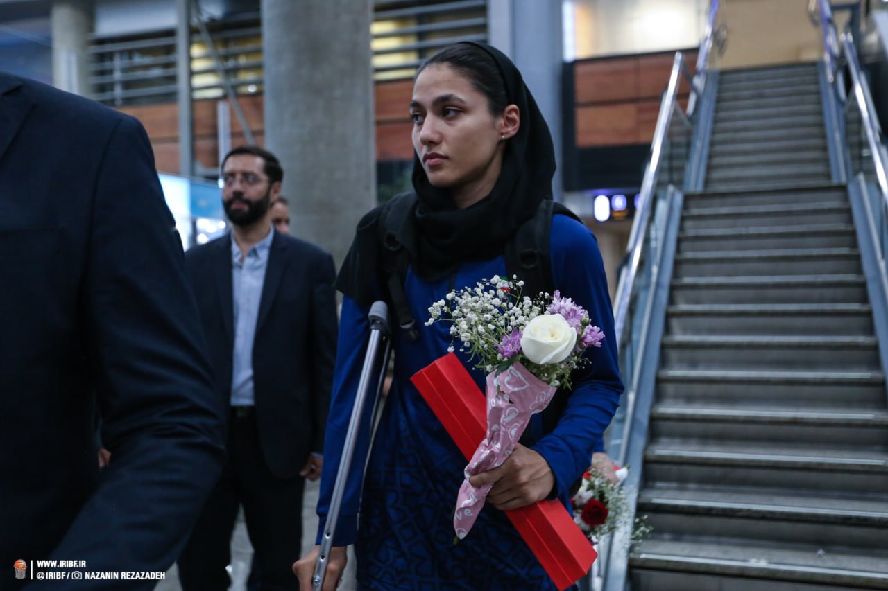 2542297