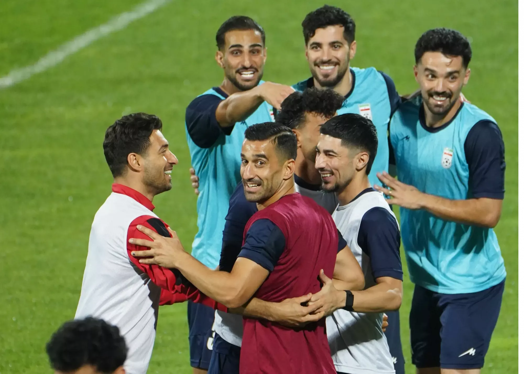 نمایش درخشان و هماهنگ تیم ملی در فرودگاه! (عکس)