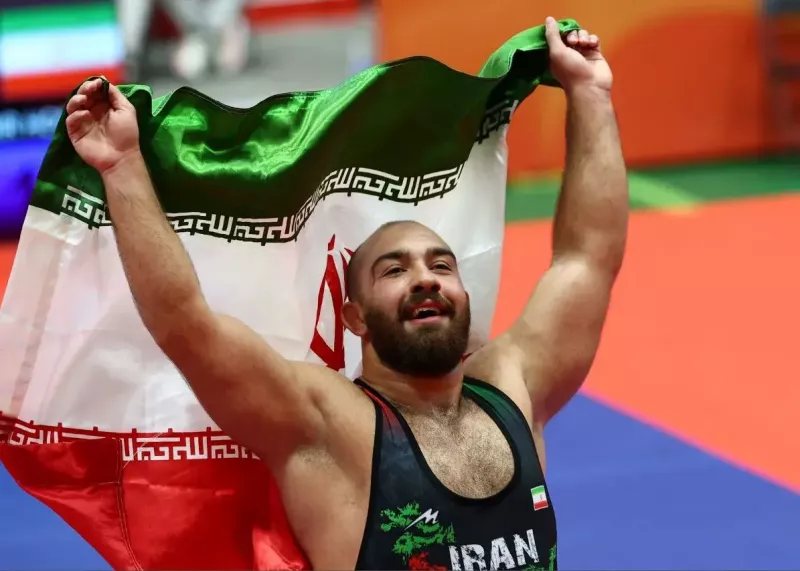 سلطه زارع در سنگین‌وزن، امیرحسین دبل کرد
