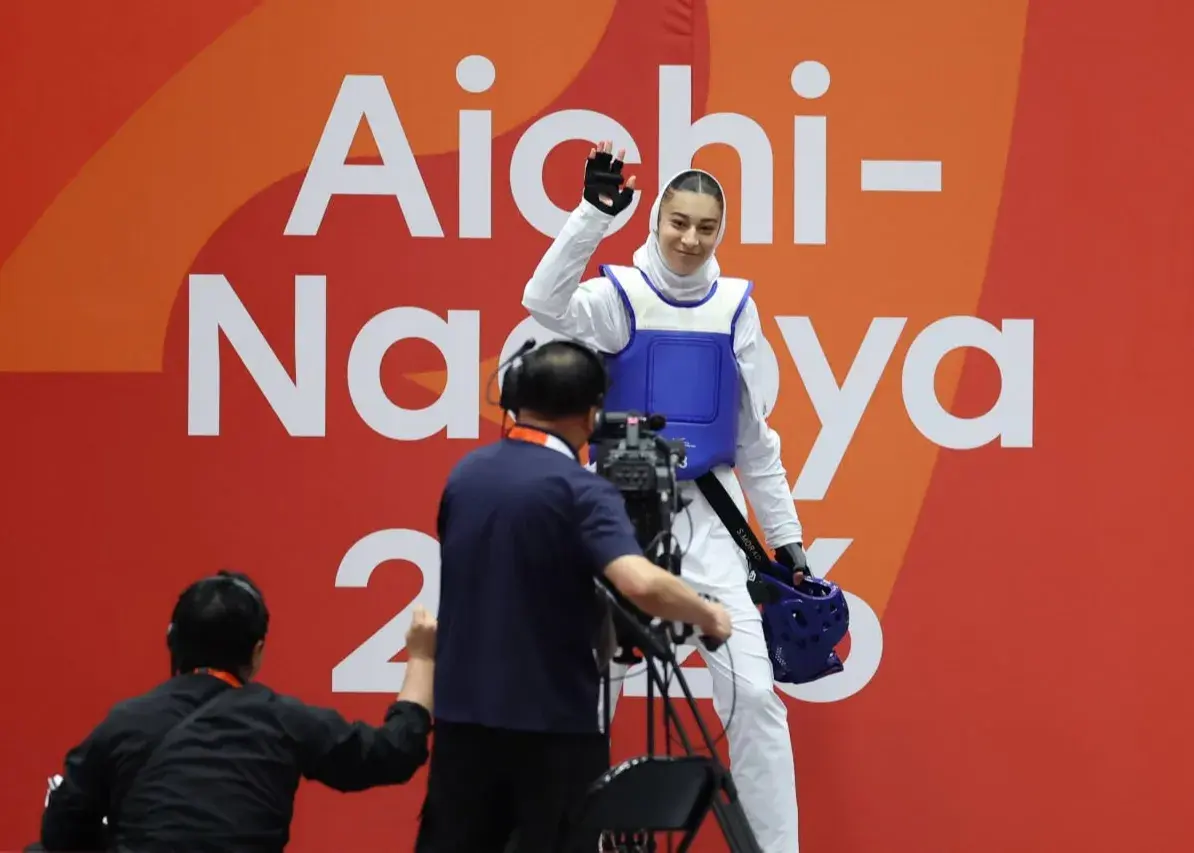 اولین سکوی قهرمانی تاریخ تکواندوی زنان ایران ساغر طلا، ساغر طلا، ساغر طلا سیزدهمین روز ناگویا برای دختر 18 ساله تکواندوی ایران تاریخی شد؛ یک فینال دراماتیک و ضرب مدال طلای تاریخی.