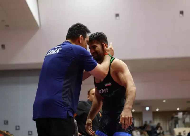 قهرمان المپیک زانو زد: گام بلند یونس برای طلا