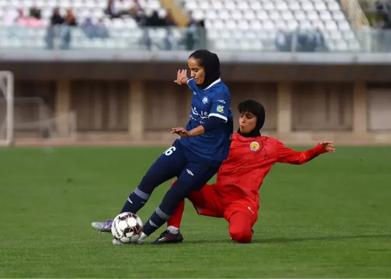 اولین زن فوتبال ایران هم رباط داد!