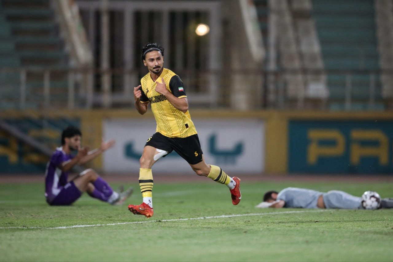 2545623