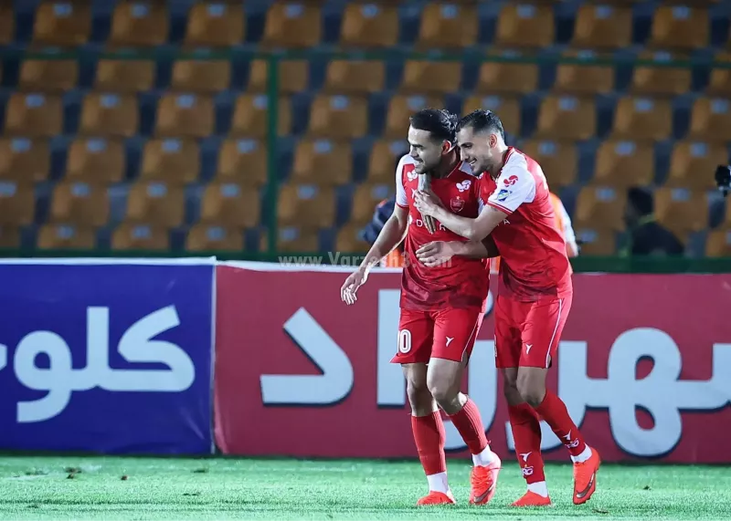 اورونوف کنار یک نام مشهور تاریخ پرسپولیس!