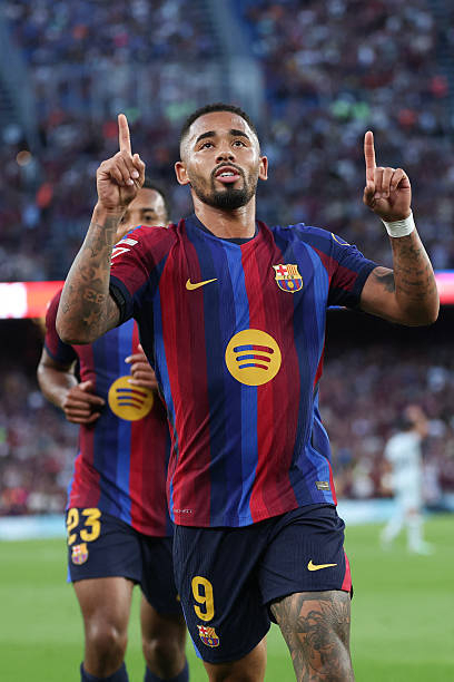 2547683