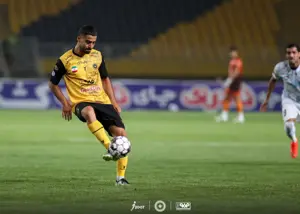 عارف 12 کیلومتر برای برد 6 تایی دوید!