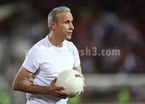 یک پرواز فوری برای یحیی گلمحمدی رزرو کنید!