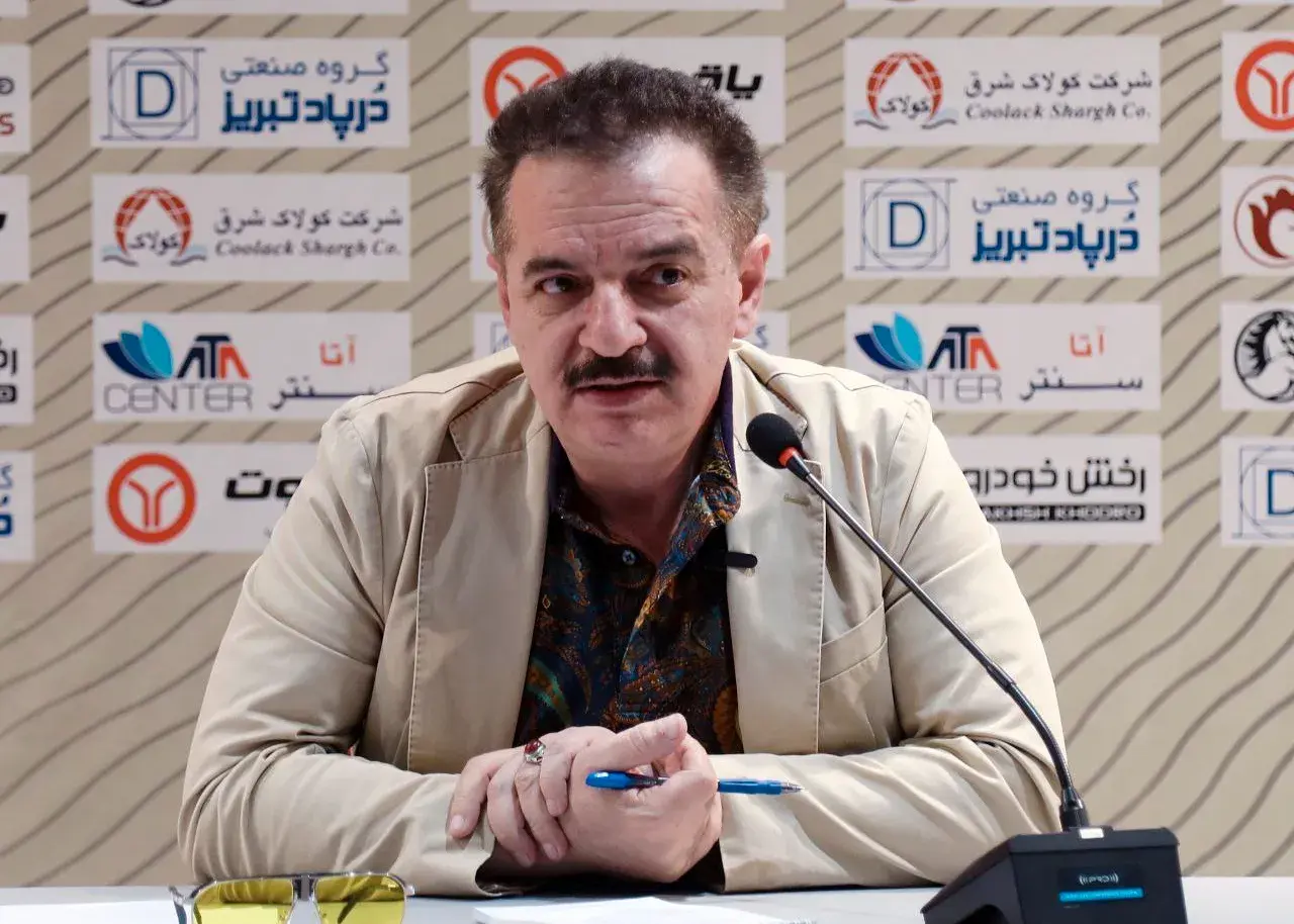 شفاف‌سازی زنوزی درباره هواپیمای استقلال